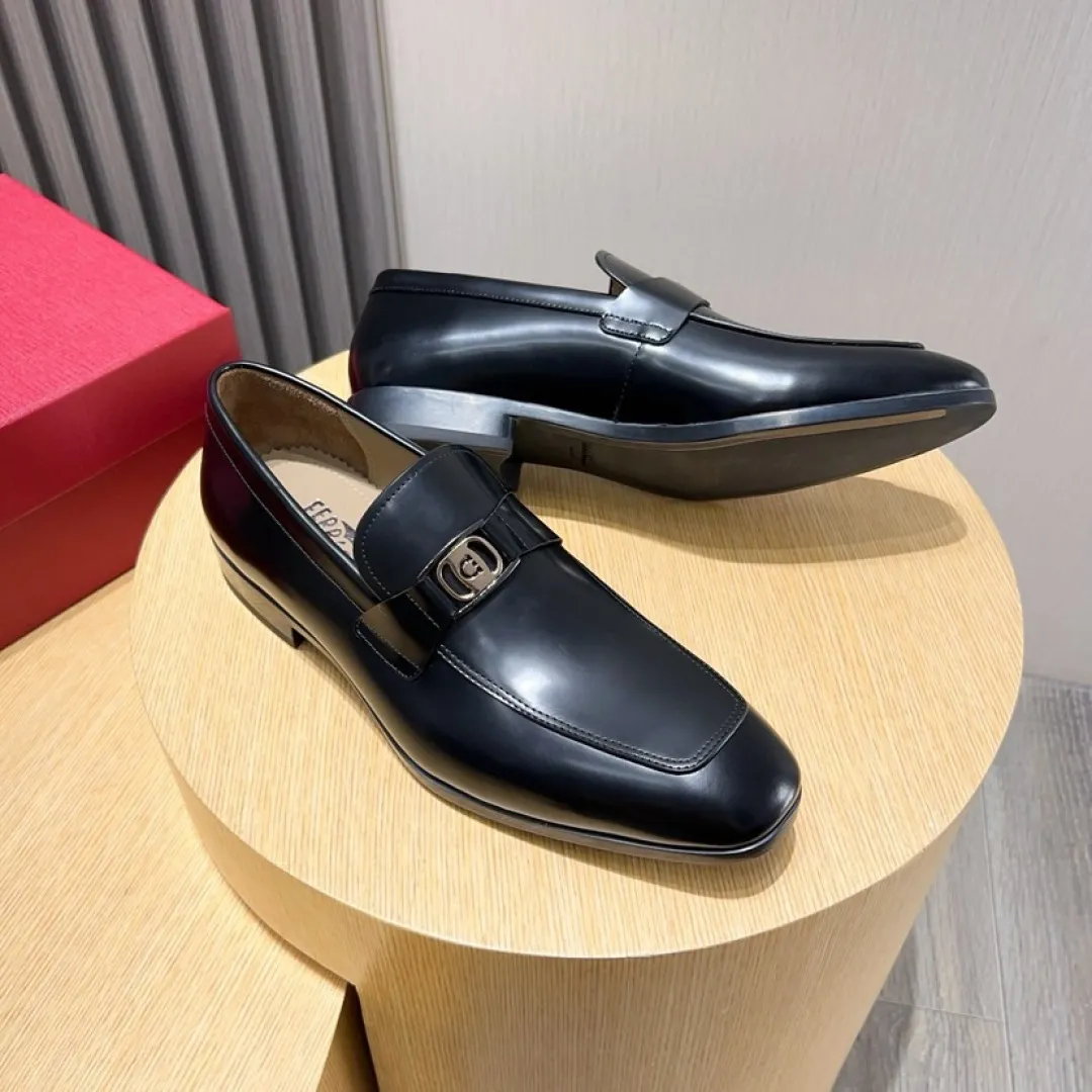 Factory P620💰🔥《Ferragamo》👏Latest•High-end top brand luxury~purchasing agent, top~quality. New fashionable business men's shoes🔜The uppers are made of original cashmere cowhide➕cowhide·lining, with fine workmanship. The original stylish and soft combination wear-resistant and non-slip outsole is light and comfortable on the feet. The real thing looks better in real life. Size: 38/44